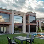 Villa Andalus No Alcohol Allowed With Heated Pool Sapanca