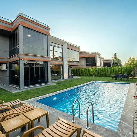 Andalus No Alcohol Allowed With Heated Pool Villa *