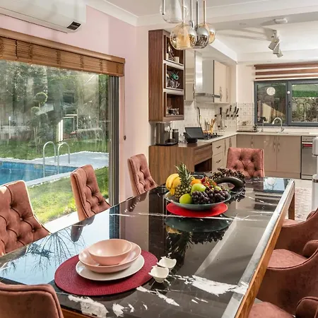 Andalus No Alcohol Allowed With Heated Pool Villa *